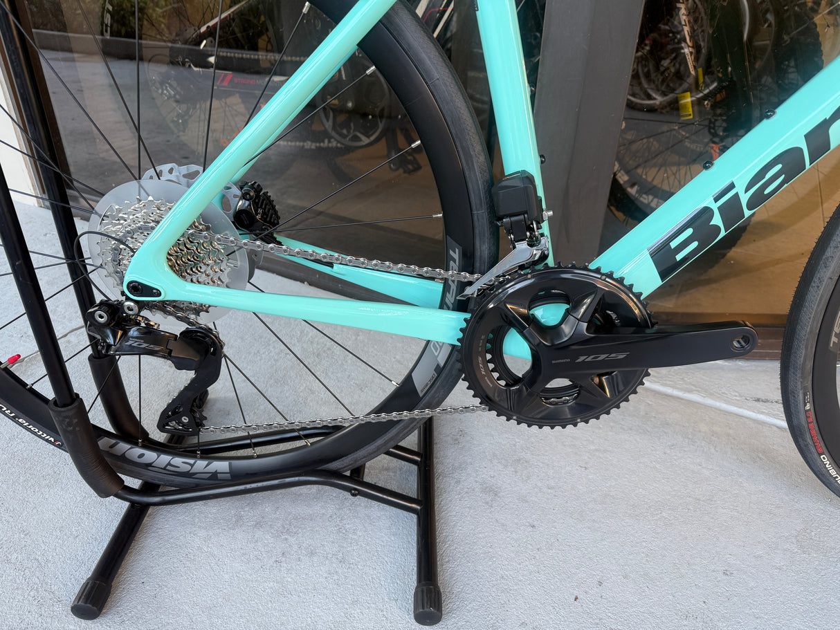 2026 Bianchi Sprint 105 Di2 - Celeste